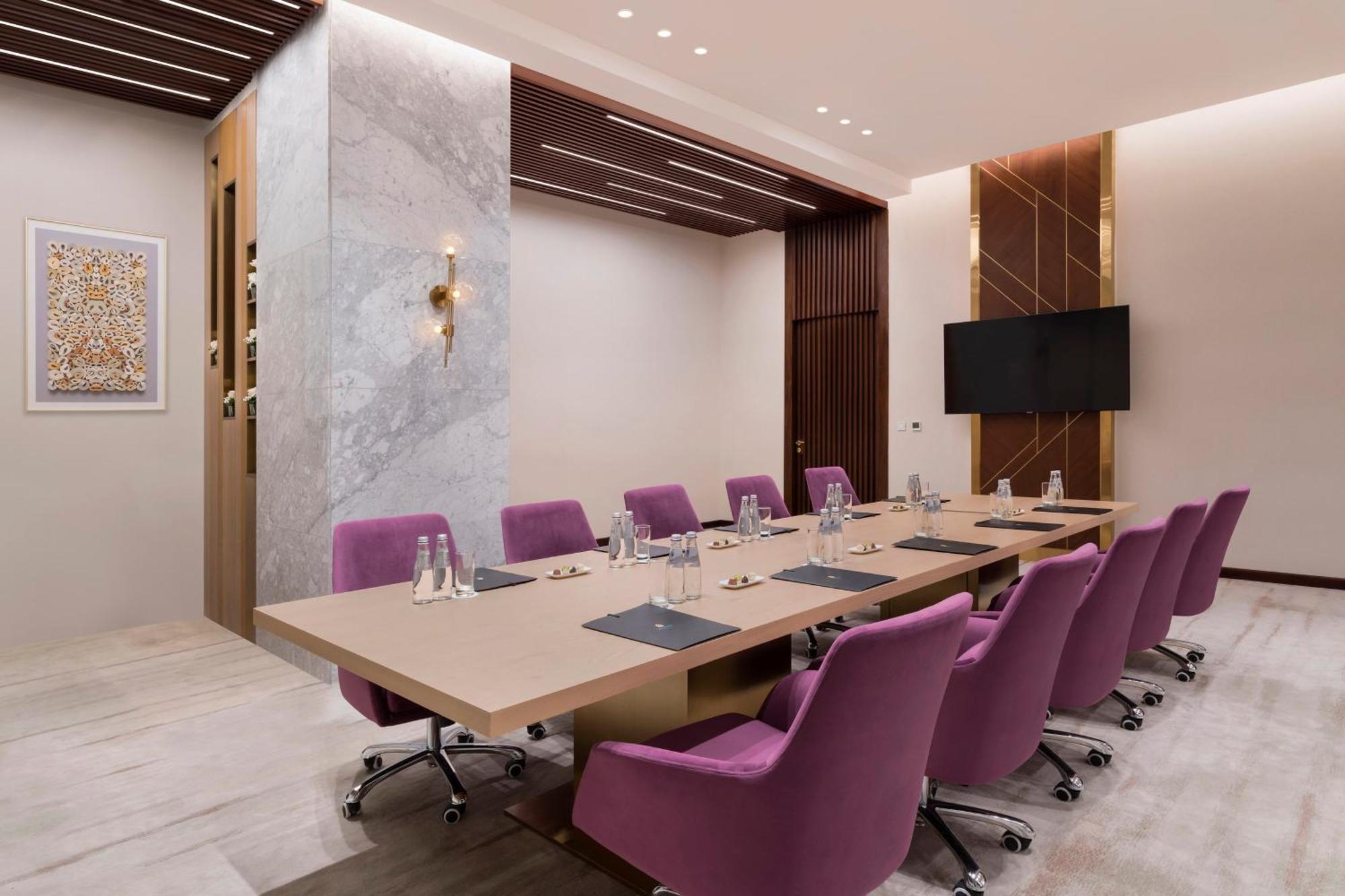 Velero Hotel Doha Lusail Εξωτερικό φωτογραφία Boardroom