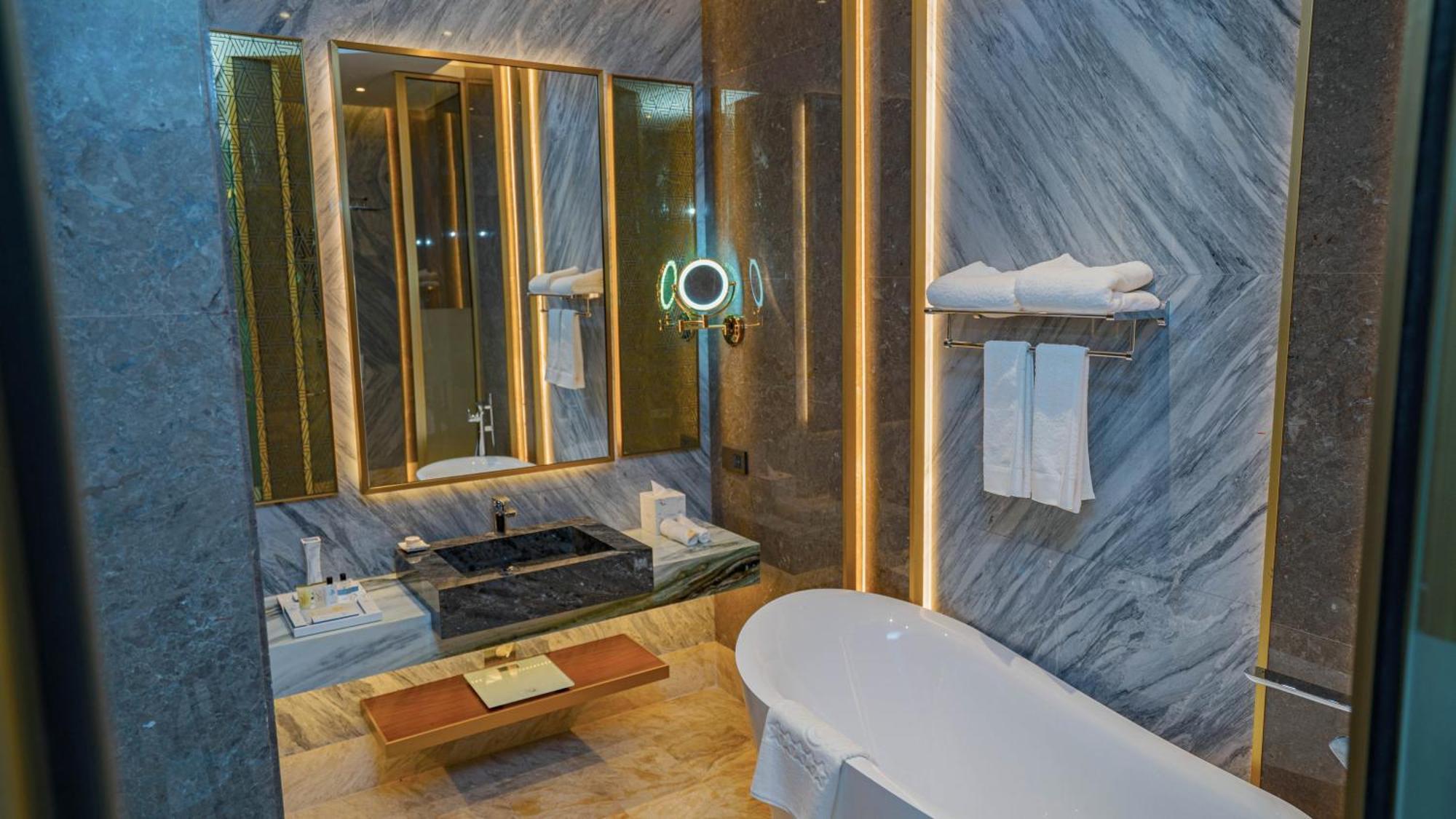 Velero Hotel Doha Lusail Εξωτερικό φωτογραφία Bathroom